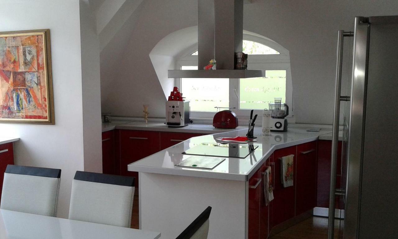Apartment Sagittarius キュステンディル エクステリア 写真