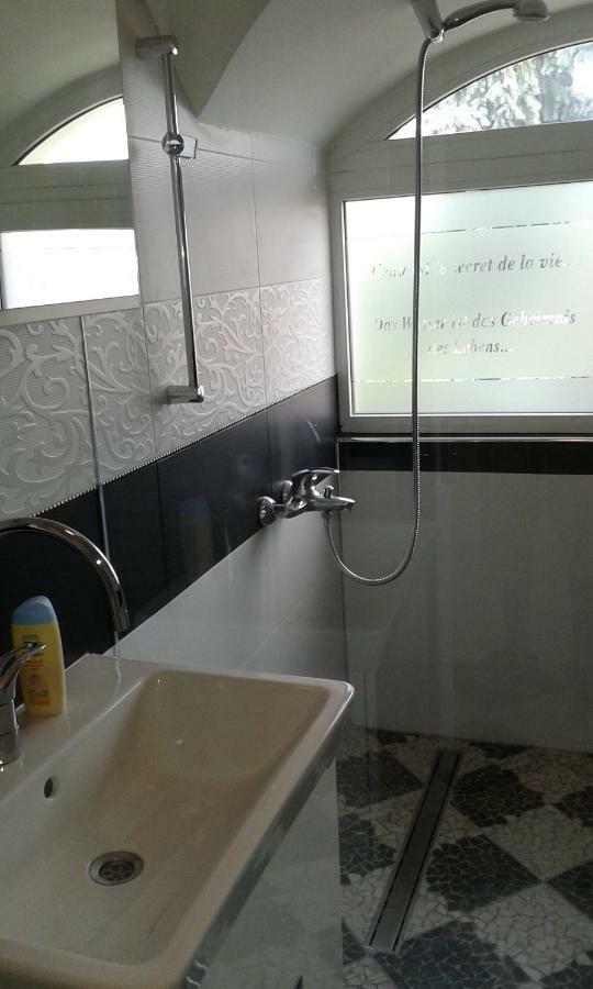 Apartment Sagittarius キュステンディル エクステリア 写真