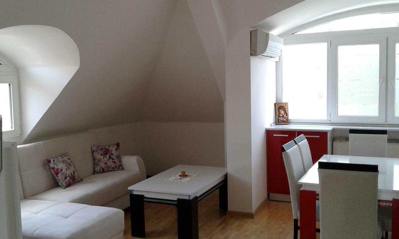 Apartment Sagittarius キュステンディル エクステリア 写真